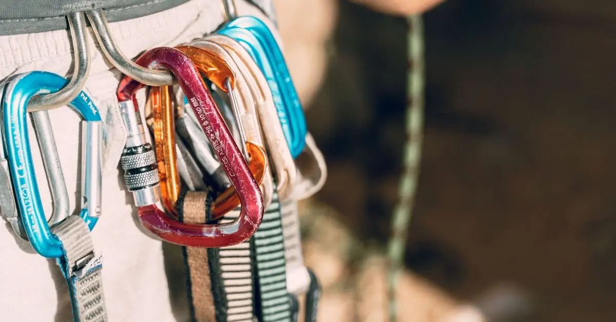 Choisir Matériel Escalade : Guide d'Achat Complet