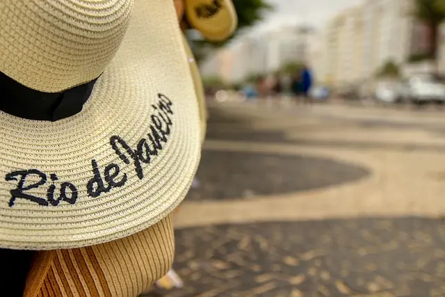 Les Meilleurs Souvenirs de Voyage à Offrir - Guide d'Achat