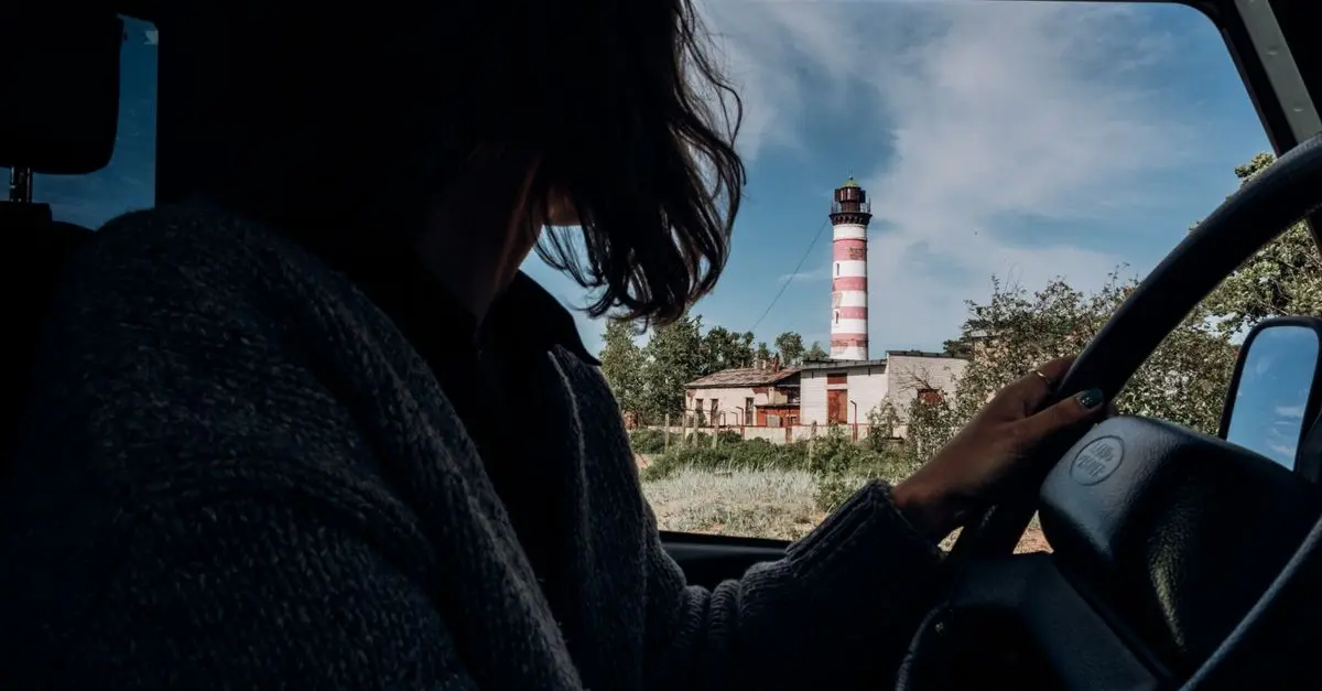 Guide Ultime pour un Voyage en Voiture Réussi